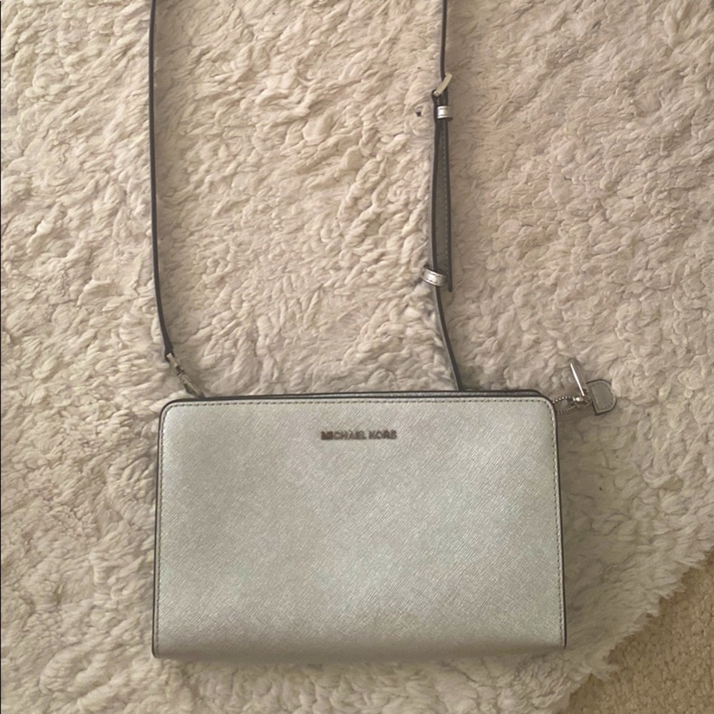 Michael Kors crossbody purse